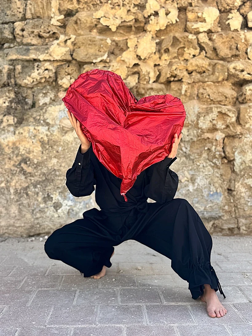 Blown Heart, עבודה של ירדן אמיר מתוך תערוכת הקולפן